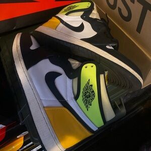 Volt Jordan 1